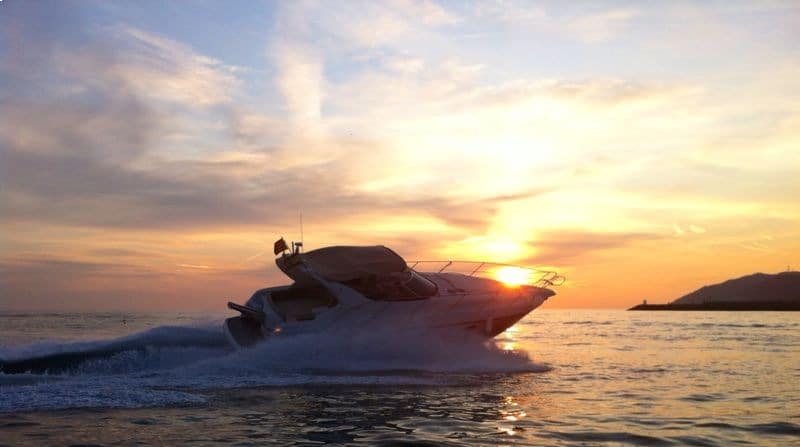 Disfruta el mar | Alquiler de barco en Sitges